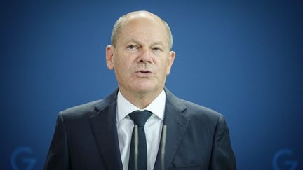 Le chancelier allemand, Olaf Scholz, lors d'une conférence de presse à Berlin, le 18 août 2022. (KAY NIETFELD / DPA / AFP)