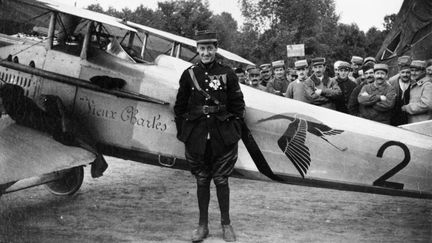 Georges Guynemer (1894-1917). Dès le début de la guerre, il souhaite s’engager. Trop chétif, les médecins militaires le déclarent inapte. Déterminé, il se rend à l’école d’aviation de Pau.&nbsp; (ARMÉE DE L'AIR)