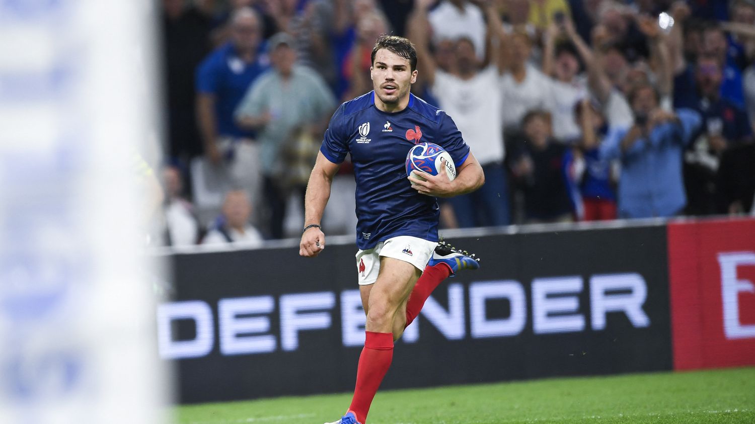 VIDEO. Paris 2024 Antoine Dupont tente l'aventure du rugby à 7 aux