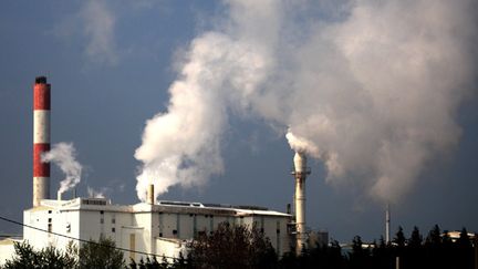 &nbsp; (En 2005, l’Union Européenne a mis en place un marché carbone. Il concerne plus de 11.000 sites industriels, responsables de 50 % des émissions de CO2 de l'Union européenne © Maxppp)