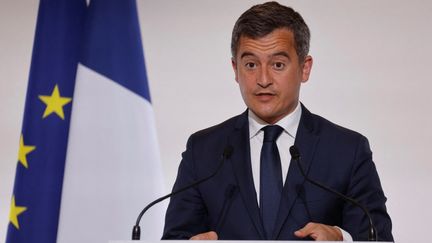 Le ministre de l'Intérieur, Gérald Darmanin,&nbsp;lors d'une conférence de presse sur l'épidémie de Covid-19, le 22&nbsp;avril 2021 à Paris. (LUDOVIC MARIN / AFP)