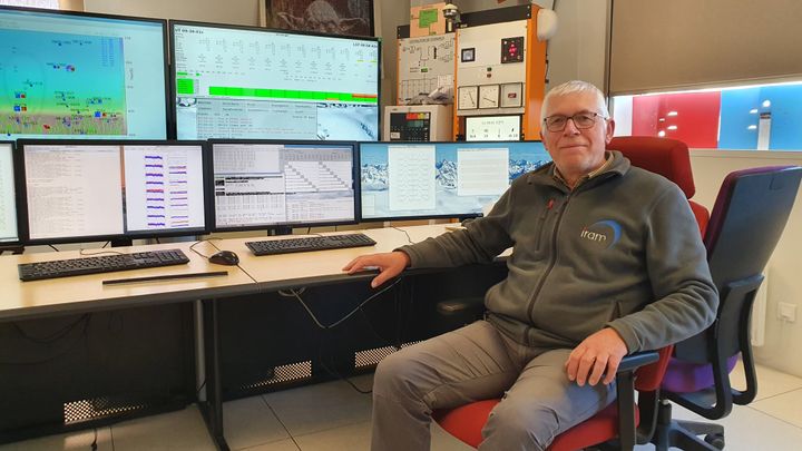 André Rambaud, one of the operators of the Noema telescope.  (BORIS HALLIER / RADIO FRANCE)