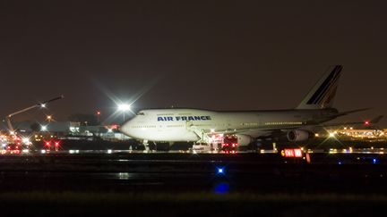 Un avion Air France sur le tarmac de l'aéroport&nbsp;Pierre-Elliott Trudeau, le 26 août 2008.&nbsp; (DAVID BOILY / AFP)