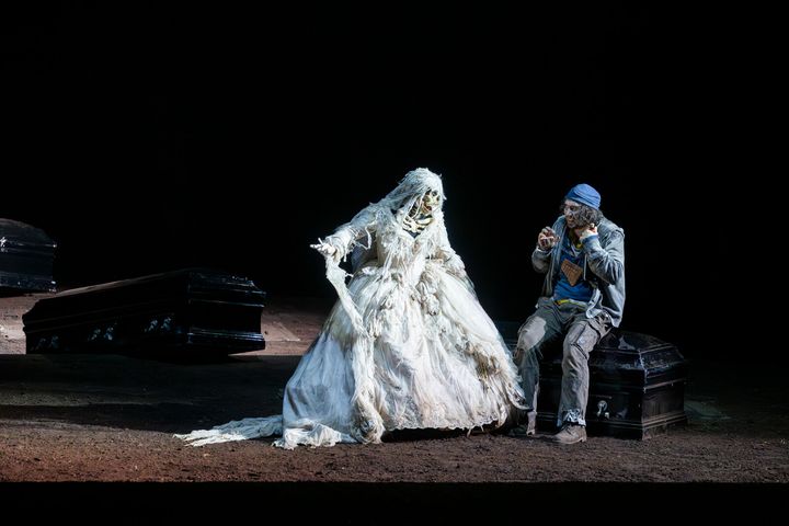 Scène de "La Flûte enchantée", à l'Opéra Bastille, le 14 octobre 2024, à Paris. (CHARLES DUPRAT / OPERA NATIONAL DE PARIS)