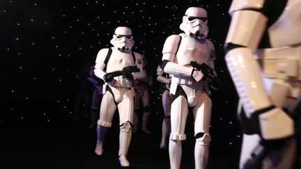 Des storm troopers, de la saga Star Wars.
 (PATRICK BAZ / DIFF / AFP)