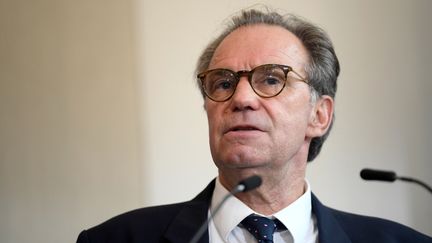 Le président de la région Provence-Alpes-Côte d'Azur, Renaud Muselier, lors d'une conférence de presse à Marseille, le 28 avril 2021. (NICOLAS TUCAT / AFP)