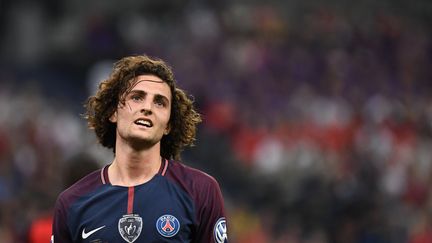 Adrien Rabiot sous le maillot du PSG, le 8 mai 2018 au Stade de France. (FRANCK FIFE / AFP)