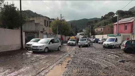 Bouches-du-Rhône : Marseille sous les eaux et les ordures