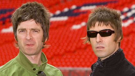 Noel et Liam Gallagher au temps d'Oasis, en octobre 2008 au stade de Wembley.
 (Rex Features/REX/SIPA)