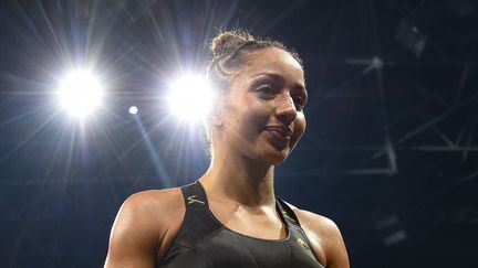 La Française Estelle Mossely conserve&nbsp;sa ceinture après sa victoire contre l'Allemande Verena Kaiser lors de leur&nbsp;combat de boxe pour le titre IBO des poids légers au H Arena de Nantes, le 5 mars 2021.&nbsp; (JEAN-FRANCOIS MONIER / AFP)