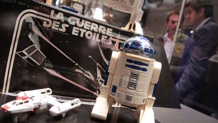 C'est en 1977, un mois seulement avant la sortie du premier volet de la saga "La guerre des &eacute;toiles", que le fabricant de jouets Kenner acquiert la licence mondiale Star Wars. (ELODIE DROUARD / FTVI)