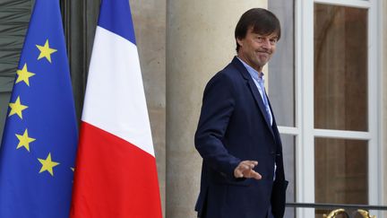 Le ministre de la Transition écologique, Nicolas Hulot, sur le perron de l'Elysée, à Paris, le 4 octobre 2017. (FRANCOIS GUILLOT / AFP)