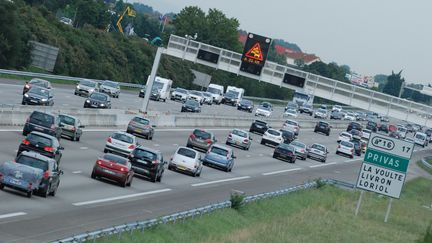 Samedi 2 Ao&ucirc;t, 994 kilom&egrave;tres de bouchons avaient &eacute;t&eacute; mesur&eacute;s, un record. (CITIZENSIDE / CHRISTOPHE ESTASSY / AFP)