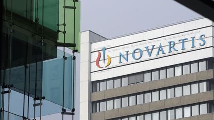 Le si&egrave;ge de Novartis, &agrave; B&acirc;le, en Suisse. (SEBASTIEN BOZON / AFP)