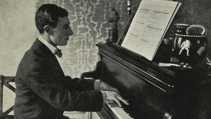 Maurice Ravel au piano en 1924
 (Gianni Dagli Orti / The art archive / The picture desk)