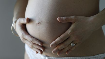 La gestation pour autrui est interdite en France.&nbsp; (REGIS DUVIGNAU / REUTERS)