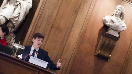 Le ministre du Redressement productif, Arnaud Montebourg, s'exprime &agrave; l'Acad&eacute;mie des sciences morales et politiques, &agrave; Paris, le 22 octobre 2012. (CHRISTOPHE MORIN / MAXPPP)