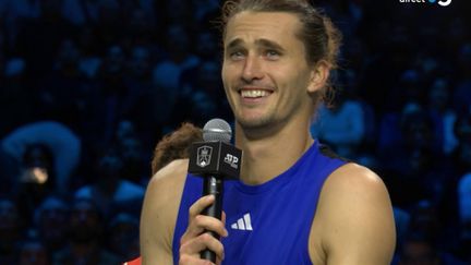 Alexander Zverev peut savourer sa victoire, avec humour d'abord en s'excusant auprès du public d'avoir battu leur chouchou Ugo Humbert. Le vainqueur de ce Rolex Paris Masters salue aussi la belle performance du Français, qui a su se hisser jusqu'en finale, en éliminant notamment Carlos Alcaraz en huitièmes.