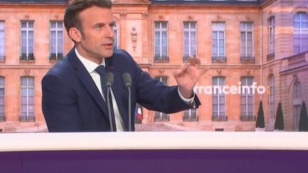 Emmanuel Macron était l'invité du 8h30 franceinfo, vendredi 15 avril.&nbsp; (FRANCEINFO / RADIO FRANCE)