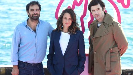 Les acteurs Gregory Montel, Camille Cottin et Nicolas Maury au festival de Cannes des séries, le 13 octobre 2020. (VALERY HACHE / AFP)