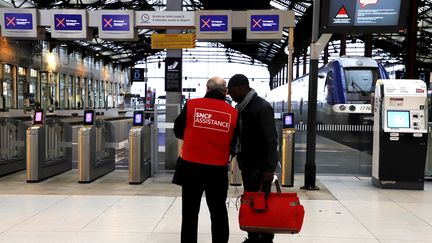 Grève des transports à la gare de Lyon à Paris, le 9 janvier 2020. (MAXPPP)