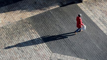 À Bordeaux (Gironde), le premier jour du nouveau confinement en France, le 30 octobre 2020 (photo d'illustration). (FABIEN COTTEREAU / MAXPPP)