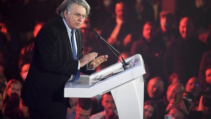 Gilbert Collard assiste à un meeting d'Eric Zemmour à Cannes (Alpes-Maritimes), le 22 janvier 2022.
 (BERTRAND GUAY / AFP)