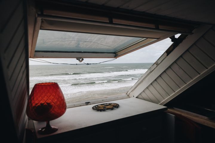 La vue depuis l'appartement d'André Laforêt, le 15 janvier 2021 à Biscarrosse (Landes). (PIERRE MOREL / FRANCEINFO)