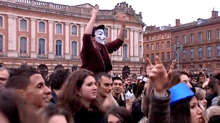 Des milliers de personnes ont dansé au rythme du tube planétaire de PSY
 (France 3/ Culturebox)