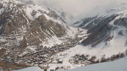 &nbsp; (Une avalanche a coûté la vie à un espagnol de 37 ans ce mardi à Val d'Isère © SIPA/ Mike Dunbar)