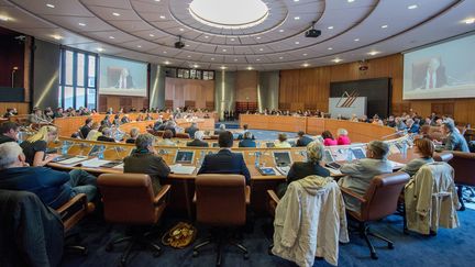 Le conseil d&eacute;partemental du Pas-de-Calais en s&eacute;ance pl&eacute;ni&egrave;re, le 23 avril 2015, &agrave; Arras. (MAXPPP)