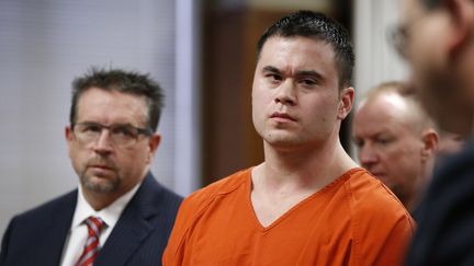 L'ancien policier Daniel Holtzclaw écoute le rendu du jugement, le 21 janvier 2016, à Oklahoma City (Oklahoma). (REUTERS)