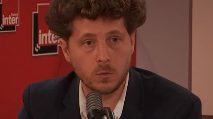 Le secrétaire national d’Europe Ecologie Les Verts (EELV), Julien Bayou, invité de France Inter le 1er juillet 2020. (FRANCEINTER / RADIOFRANCE)