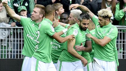 La joie des joueurs de Saint-Etienne (JEAN-PHILIPPE KSIAZEK / AFP)