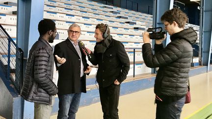 Au gymnase Leo-Lagrange, où eut lieu le congrès d'Epinay en 1971, le 28 avril 2017. (GILLES GALLINARO / RADIO FRANCE)