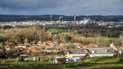 La commune de Lagor (Pyrénées-Atlantiques), non loin du gisement de Lacq, où a été localisé l'épicentre du séisme, le 25 avril 2016. (MAXPPP)