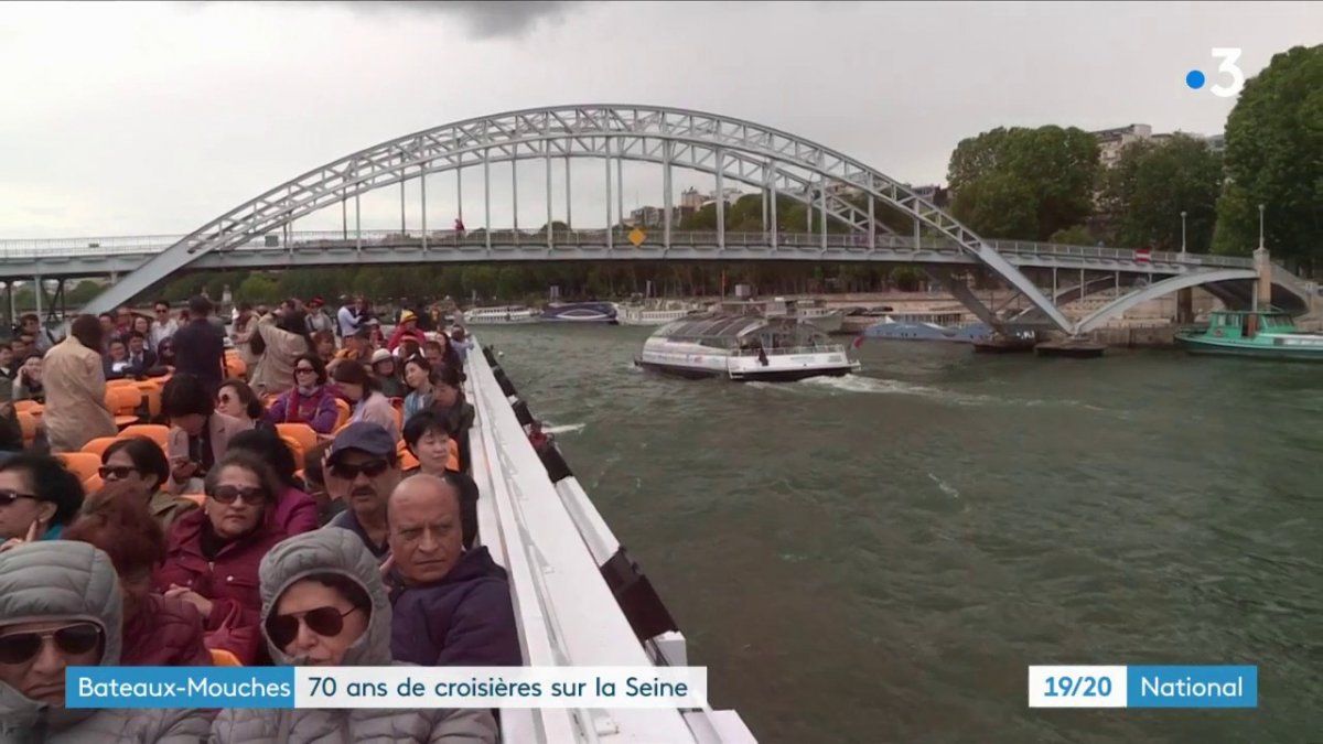 Une Petite Croisiere En Bateau Mouche