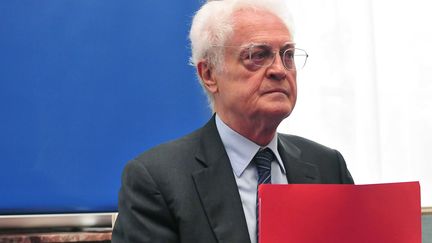 Lionel Jospin, pr&eacute;sident de la commission de r&eacute;novation et de moralisation de la vie politique, le 9 octobre 2012, &agrave; Paris.&nbsp; (ALFRED / SIPA)