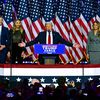 Le républicain Donald Trump revendique la victoire à la présidentielle américaine, dans la nuit du 5 au 6 novembre 2024, à West Palm Beach, en Floride. (JIM WATSON / AFP)