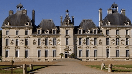 Le Château de Cheverny en Loir-et-Cher édifié au XVIIe siècle par Jacques Bougier
 (France 2 / Culturebox)