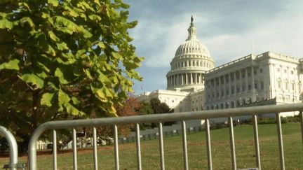 Le candidat républicain à la présidentielle américaine a déjà prévenu qu'il ne reconnaitrait pas sa défaite. Nombreux redoutent un assaut similaire à celui mené le 6 janvier 2021 par les supporters de Donald Trump. (France 2)