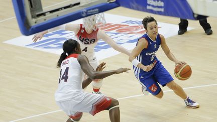 Céline Dumerc face à Tina Charles (septembre 2014) (STEPHANE ALLAMAN / ST?PHANE ALLAMAN)