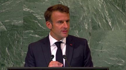 Dans son discours à la tribune, Emmanuel Macron a fustigé le "cynisme des Russes", quant à leur volonté d'annexer les territoires qu'ils occupent en Ukraine. (FRANCEINFO)