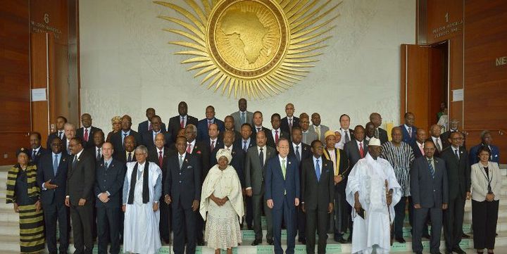 Photo de famille des chefs d'Etats et de gouvernements au sommet de l'Union africaine à Addis Abeba, le 30 janvier 2016. (Photo AFP/Tony Karumba)