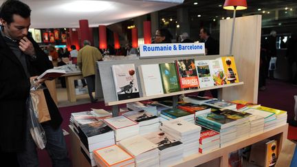  (Le Livre Paris se tient à la Porte de Versailles à Paris jusqu'à dimanche 20 mars © MaxPPP)