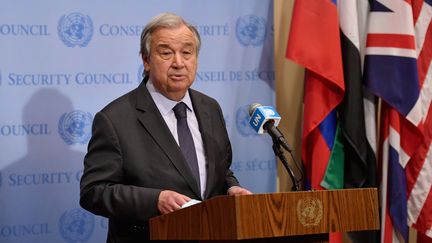 Le secrétaire général de l'ONU, Antonio Guterres, lors d'une conférence de presse à New York (Etats-Unis), le 22 février 2022. (ANGELA WEISS / AFP)