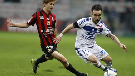 Mathieu Valbuena et Vincent Koziello auront fort à faire ce dimanche, pour permettre à leurs équipes de se rapprocher de l'Europe.  (VALERY HACHE / AFP)