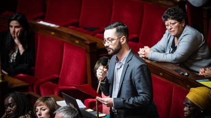 Le député LFI, David Guiraud, lors des questions au gouvernement, à l'Assemblée nationale, le 17 octobre 2023. (XOSE BOUZAS / HANS LUCAS / AFP)