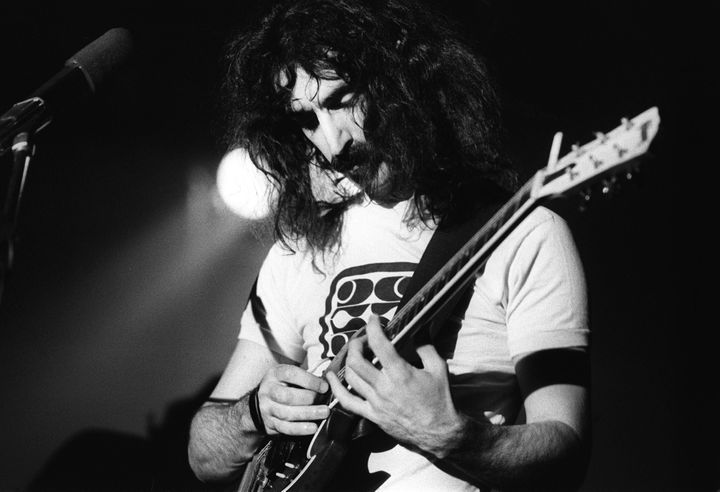 Frank Zappa en 1974 à Bâle
 (KEYSTONE / MAXPPP)