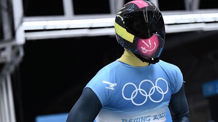 L'Ukrainien&nbsp;Vladyslav Heraskevych après l'épreuve olympique de skeleton, vendredi à Pékin. (CHRISTIAN BRUNA / EPA)